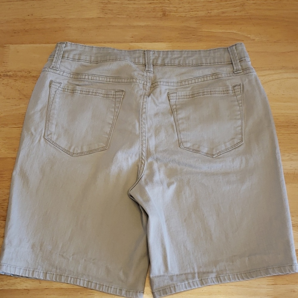 Riders Midrise Shorts - Picture 2 of 4